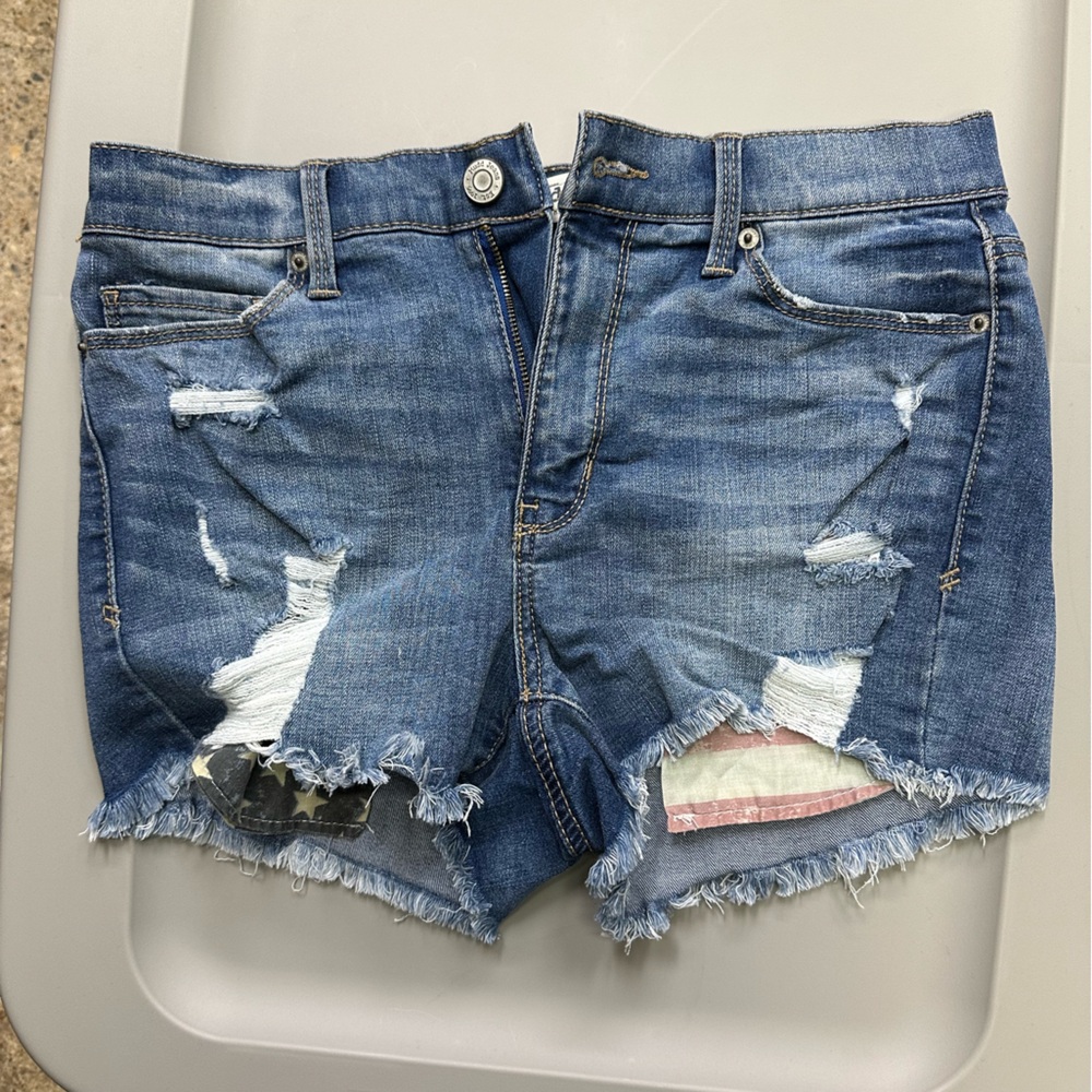 Women’s size 9 shorts